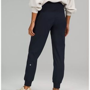 Lululemon joggers size 12